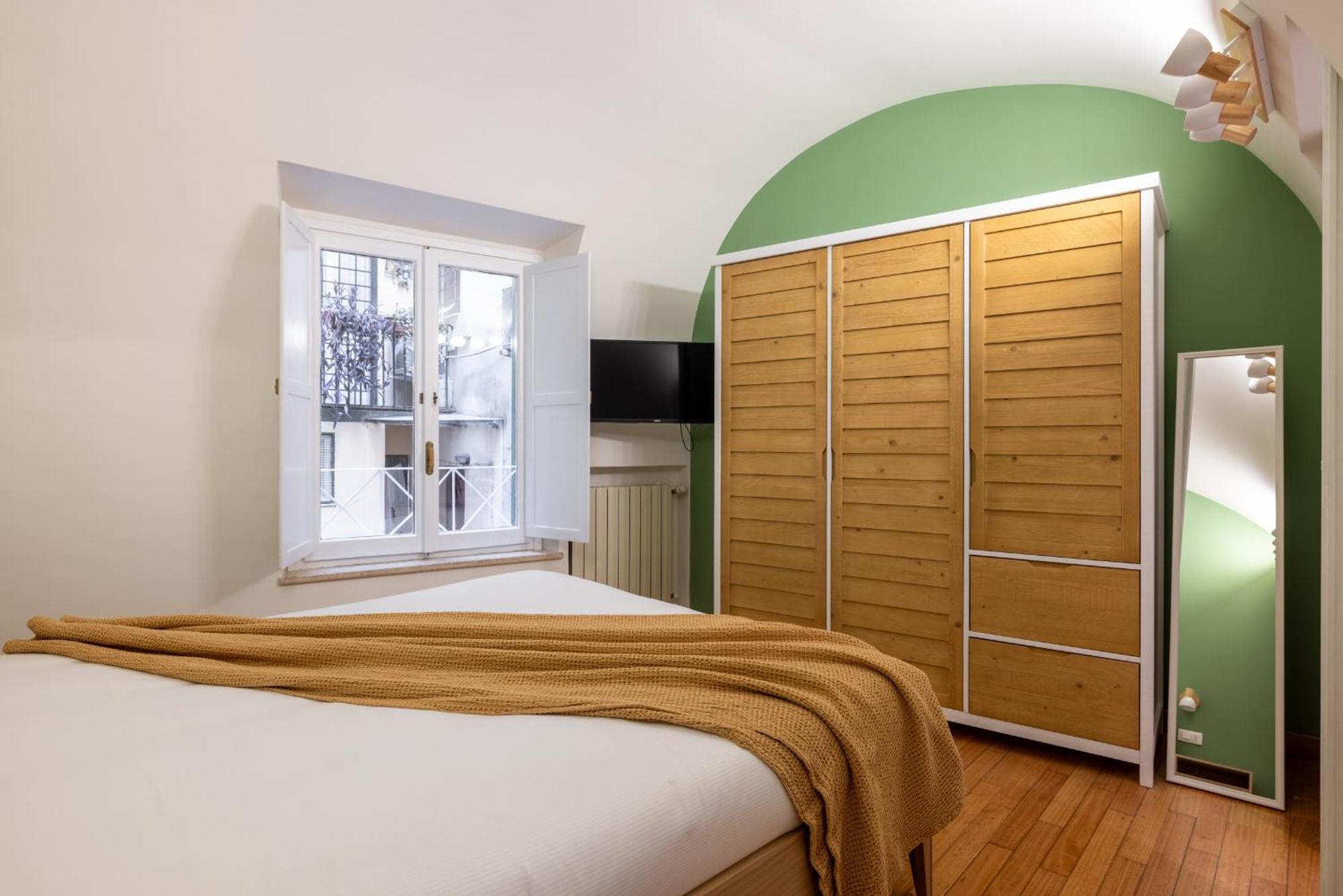 Charming 3 Bedroom Apartment In The Historic Center Рим Екстер'єр фото
